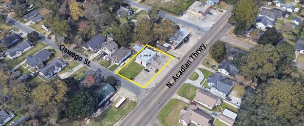 ± 1,400 SF Commercial Building: 3515 N Acadian Thruway, Baton Rouge, LA 70805